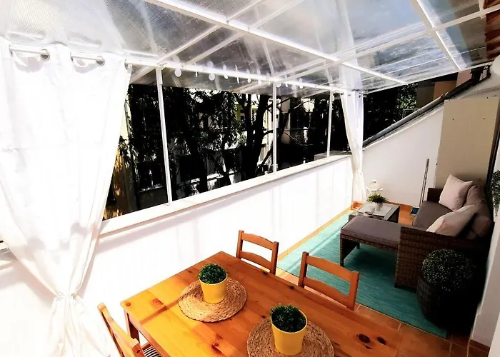 Nautical * 瓦爾納